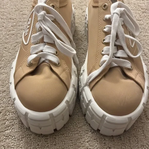 Platform sneakers - Picture 12 of 12